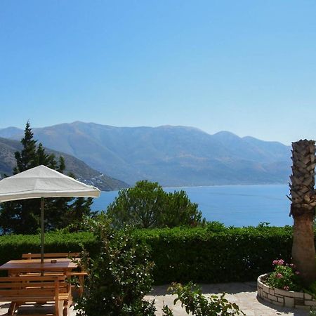 Guest House Suga 1 Qeparo Exterior foto