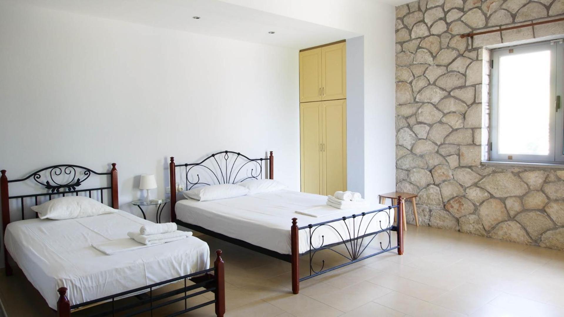 Guest House Suga 1 Qeparo Exterior foto