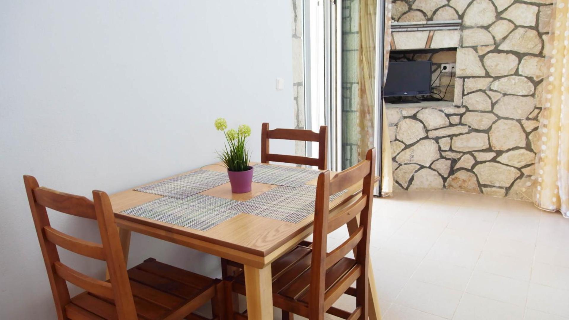 Guest House Suga 1 Qeparo Exterior foto