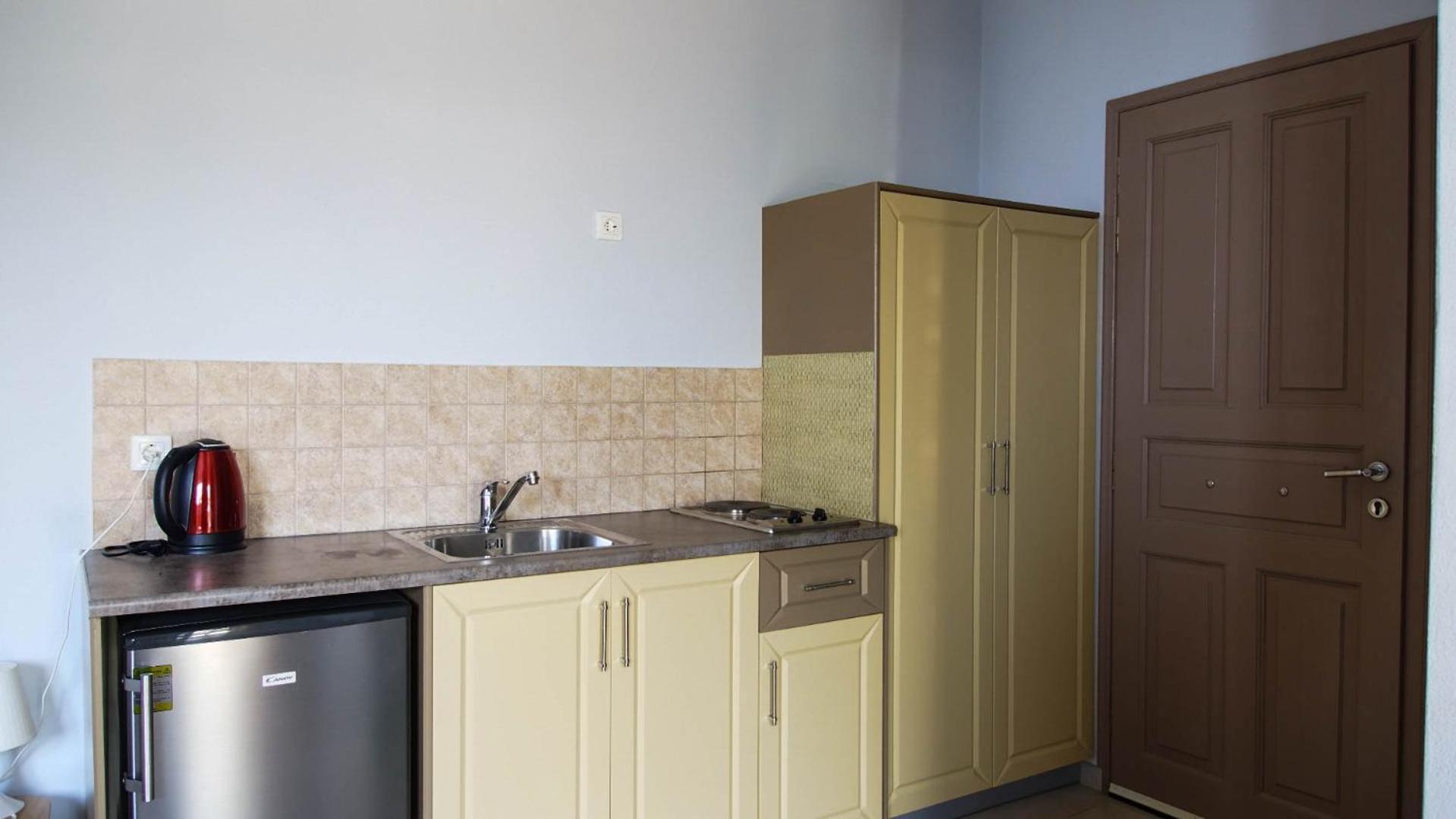 Guest House Suga 1 Qeparo Habitación foto