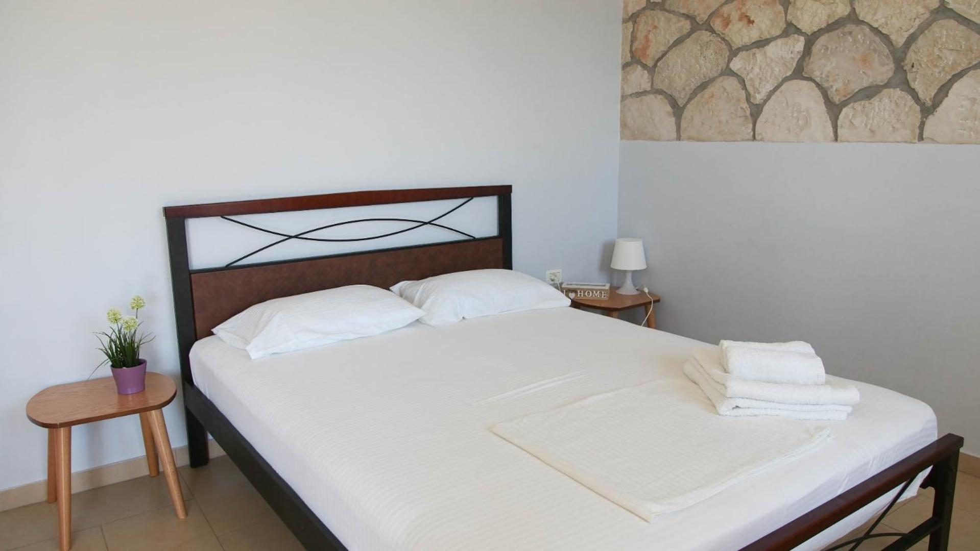 Guest House Suga 1 Qeparo Habitación foto