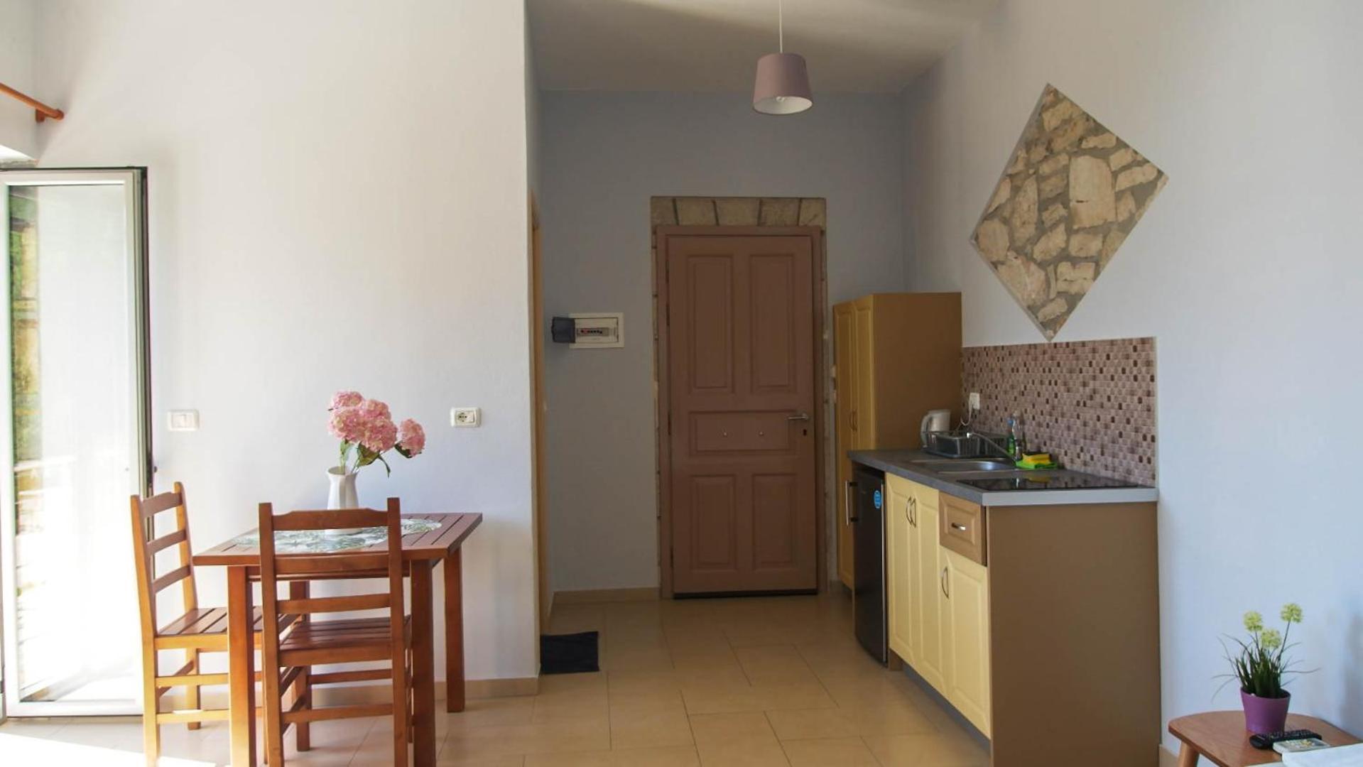 Guest House Suga 1 Qeparo Habitación foto